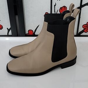 Everlane The Italian Leather Tan Chelsea Square Toe Ankle Boot Size 7